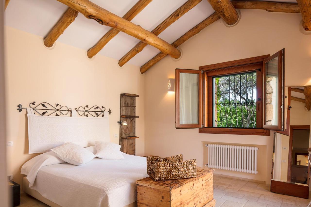 Albero Capovolto Bed & Breakfast Голфо Аранчи Екстериор снимка