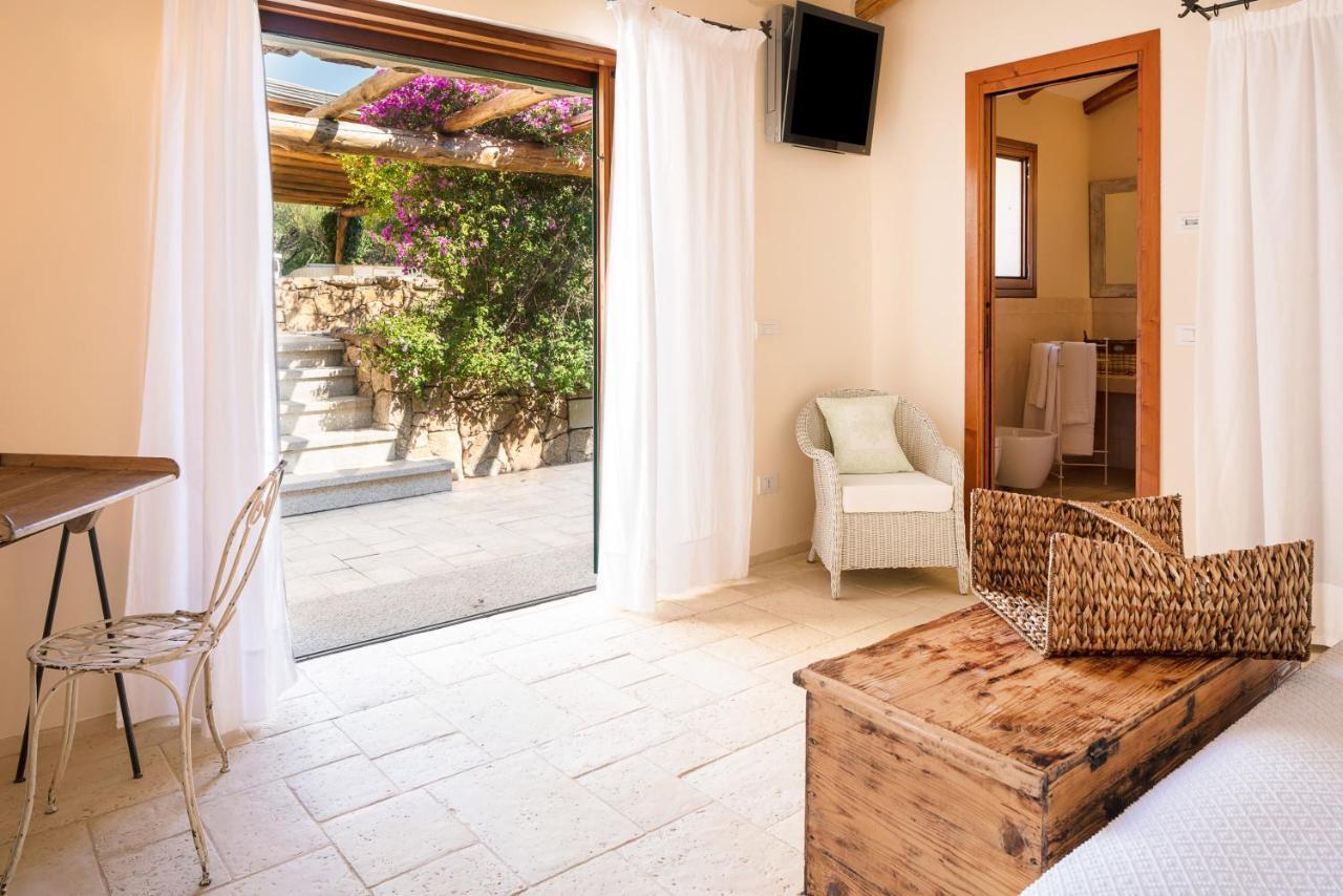 Albero Capovolto Bed & Breakfast Голфо Аранчи Екстериор снимка