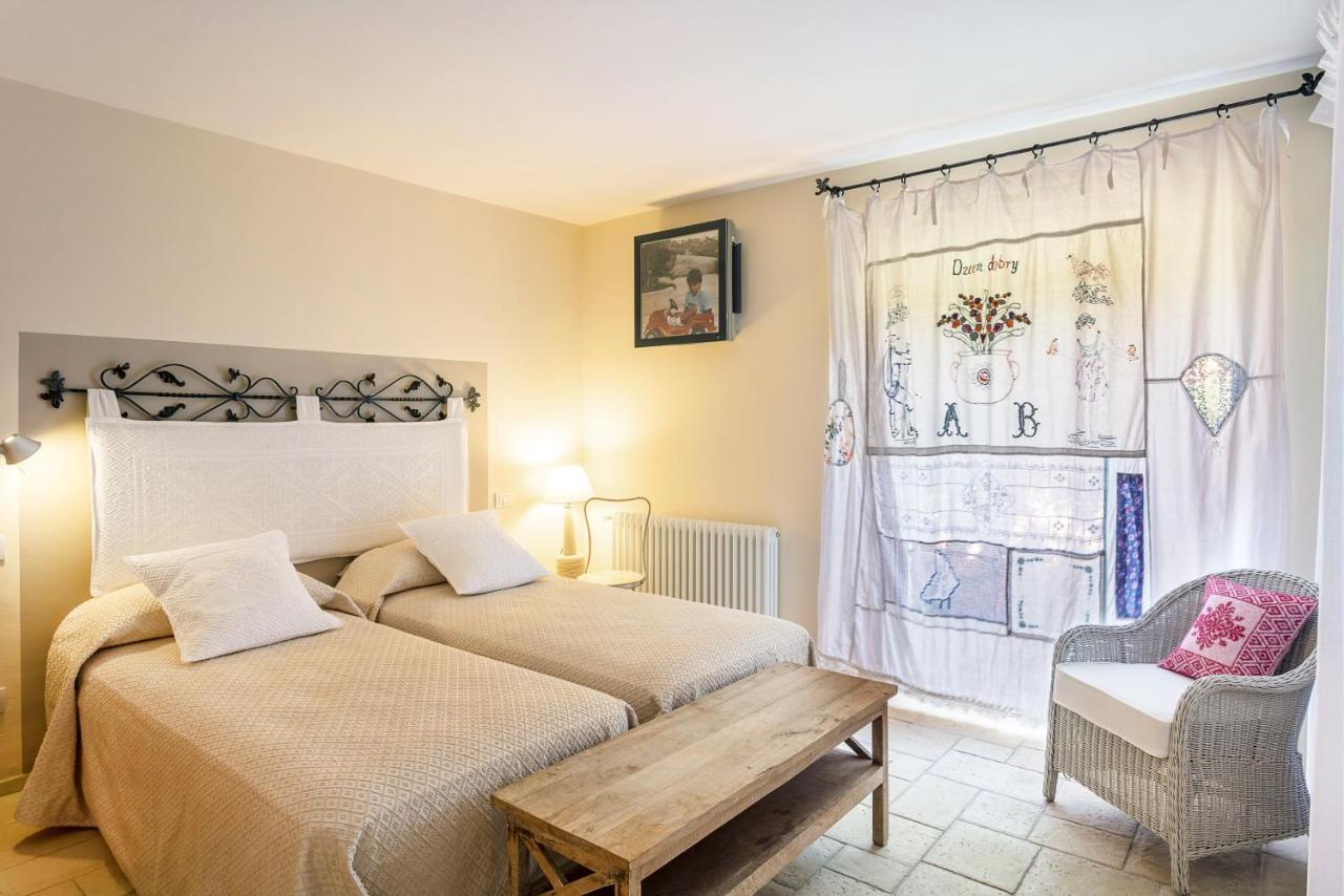 Albero Capovolto Bed & Breakfast Голфо Аранчи Екстериор снимка