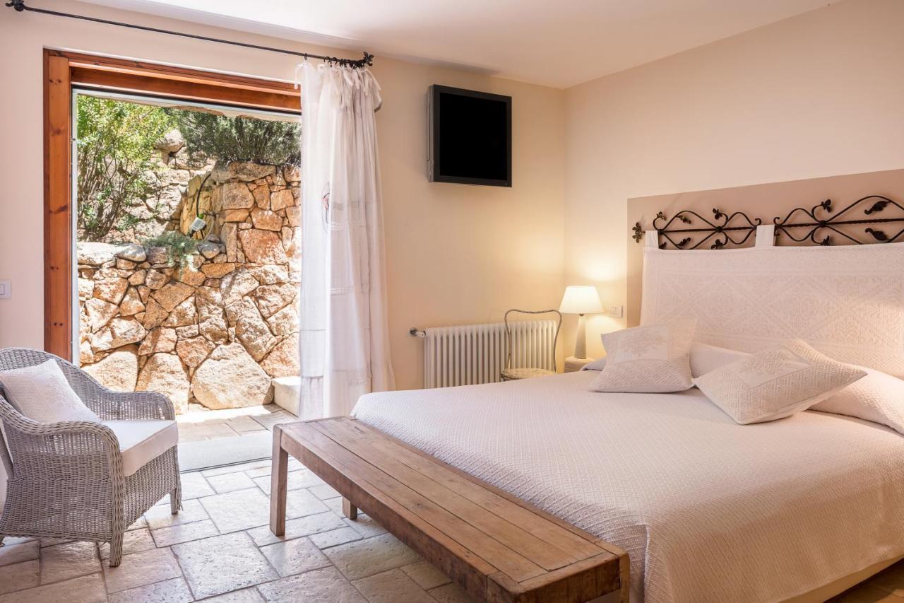 Albero Capovolto Bed & Breakfast Голфо Аранчи Екстериор снимка