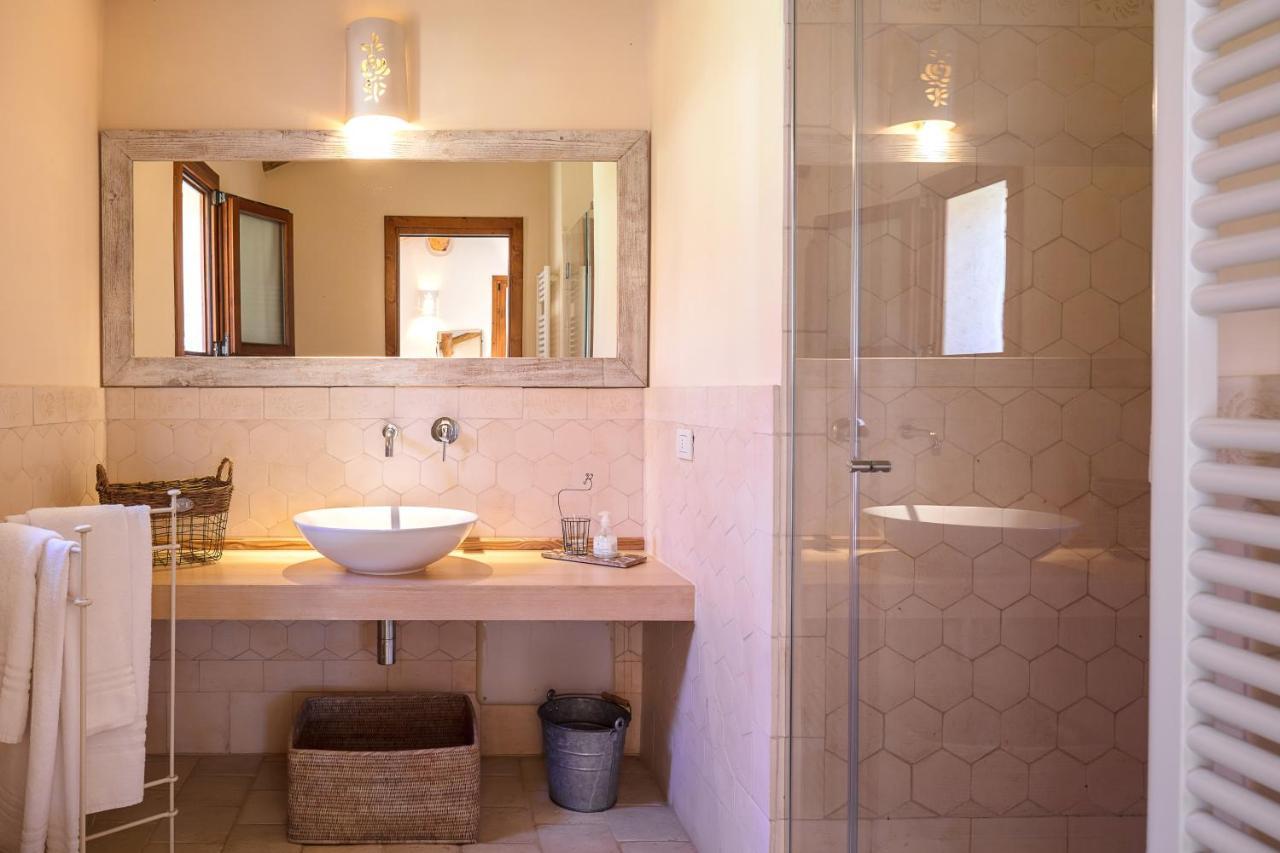 Albero Capovolto Bed & Breakfast Голфо Аранчи Екстериор снимка
